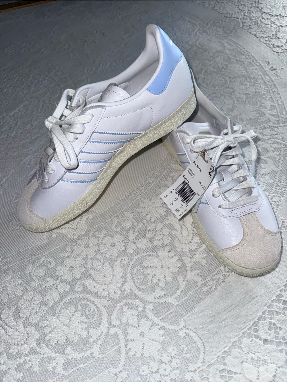 adidas Originals Gazelle Argentina AFA White/Glow Blue Men's Size 8 women 9